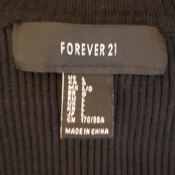 Forever 21 Cropped Mock Neck Longsleeve Tee - L - Picture 3 of 3
